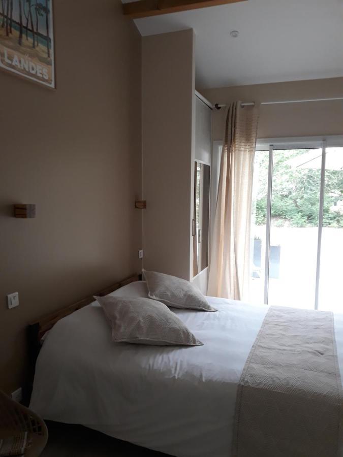 Chambre D'Hotes Du Pin Pey Esterno foto