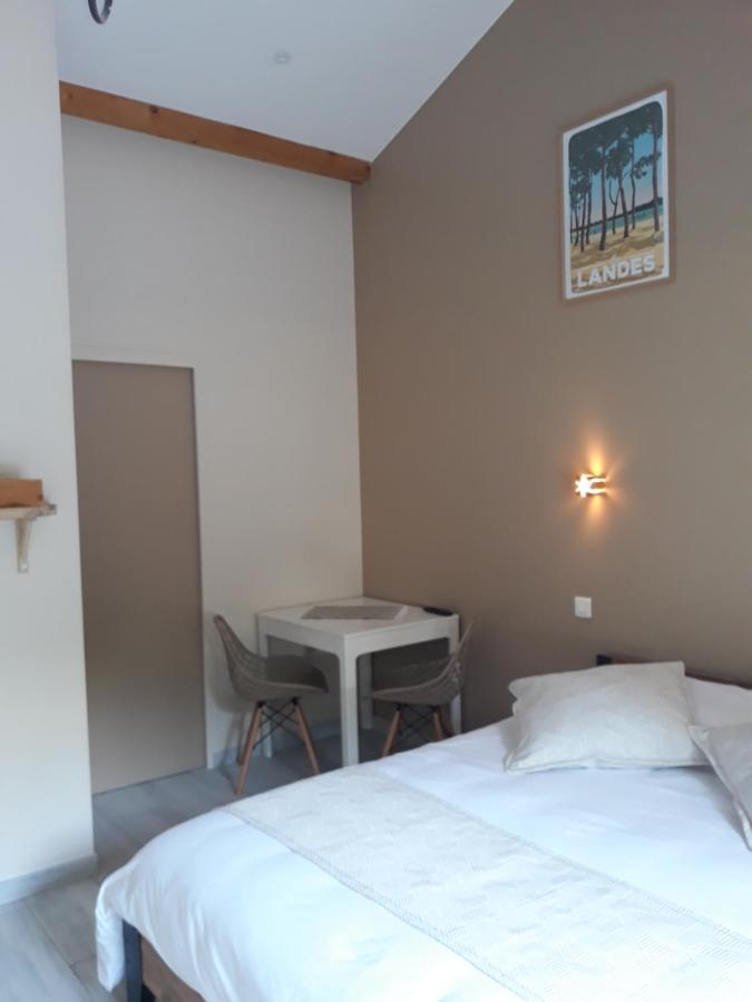 Chambre D'Hotes Du Pin Pey Esterno foto
