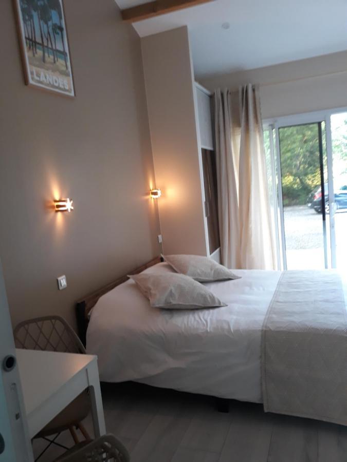 Chambre D'Hotes Du Pin Pey Esterno foto